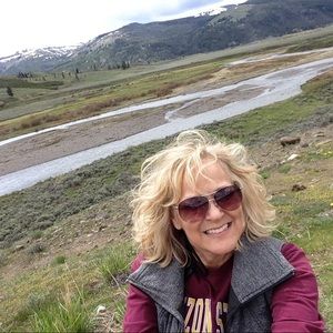 Meet your Posher, Christine